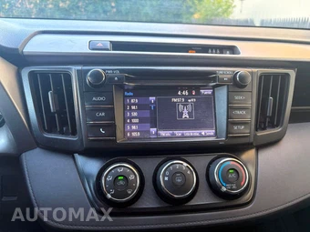 2017 Toyota RAV4 LE - miniatura 20