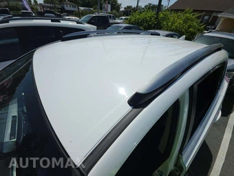 2017 Toyota RAV4 LE – miniatura 12