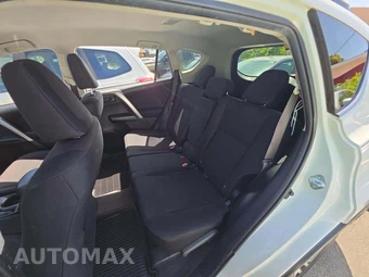 2017 Toyota RAV4 LE – miniatura 13