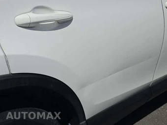 2017 Toyota RAV4 LE – miniatura 29