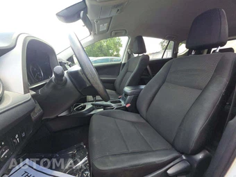 2017 Toyota RAV4 LE - miniatura 6