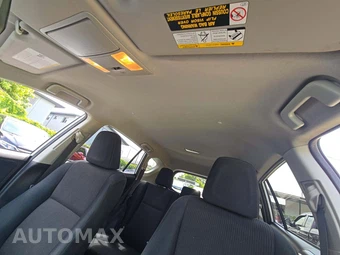 2017 Toyota RAV4 LE – miniatura 8