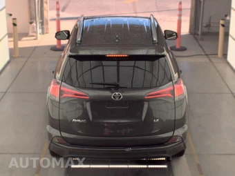 2017 Toyota RAV4 LE – miniatura 5