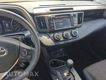 2017 Toyota RAV4 LE – miniatura 11
