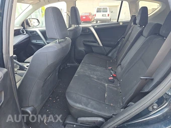 2017 Toyota RAV4 LE – miniatura 13