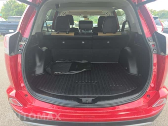 2017 Toyota RAV4 Limited - miniatura 11