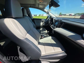 2017 Toyota RAV4 Limited – miniatura 8
