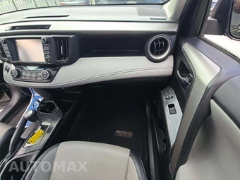2017 Toyota RAV4 Platinum – miniatura 19