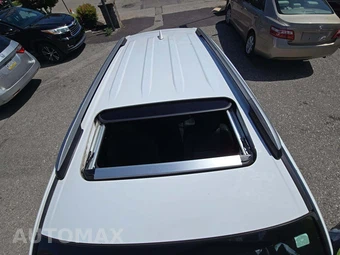 2017 Toyota RAV4 SE - miniatura 12