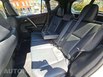 2017 Toyota RAV4 SE - miniatura 13