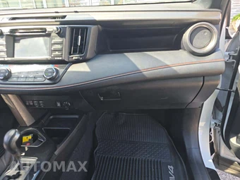 2017 Toyota RAV4 SE - miniatura 19