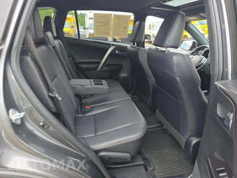 2017 Toyota RAV4 SE - miniatura 13