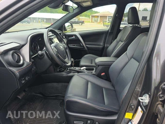 2017 Toyota RAV4 SE - miniatura 3