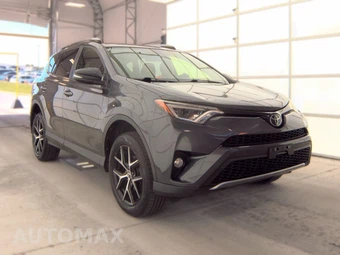2017 Toyota RAV4 SE – miniatura 3