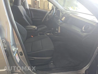 2017 Toyota RAV4 XLE - miniatura 8