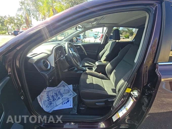 2017 Toyota RAV4 XLE - miniatura 3