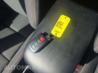 2017 Toyota RAV4 XLE - miniatura 5