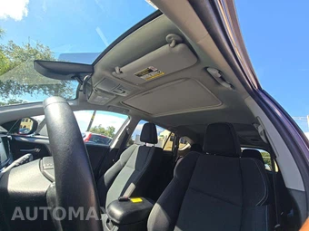 2017 Toyota RAV4 XLE - miniatura 8