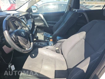 2017 Toyota RAV4 XLE – miniatura 7