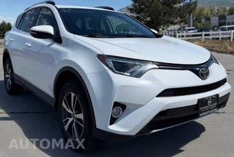 2017 Toyota RAV4 XLE - miniatura 3