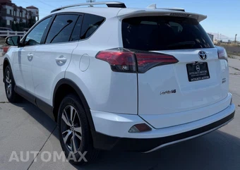 2017 Toyota RAV4 XLE - miniatura 5