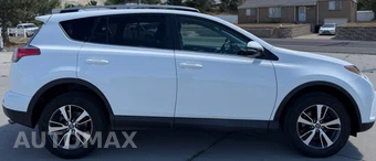 2017 Toyota RAV4 XLE - miniatura 8