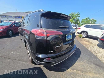 2017 Toyota RAV4 XLE – miniatura 2