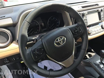2017 Toyota RAV4 XLE – miniatura 10