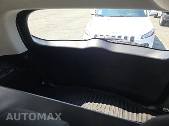 2017 Toyota RAV4 XLE – miniatura 16