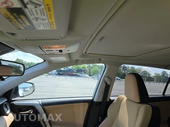 2017 Toyota RAV4 XLE – miniatura 17