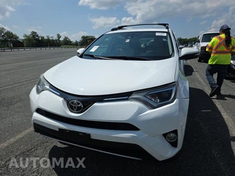 2017 Toyota RAV4 XLE – miniatura 2