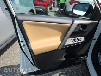 2017 Toyota RAV4 XLE – miniatura 9