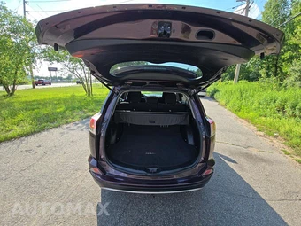 2017 Toyota RAV4 XLE – miniatura 14