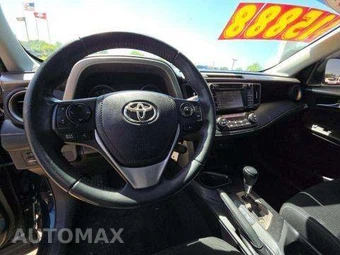 2017 Toyota RAV4 XLE – miniatura 28