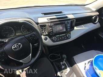 2017 Toyota RAV4 XLE - miniatura 10