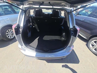 2017 Toyota RAV4 XLE - miniatura 14