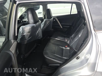 2017 Toyota RAV4 XLE – miniatura 13