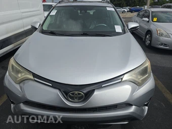 2017 Toyota RAV4 XLE – miniatura 2
