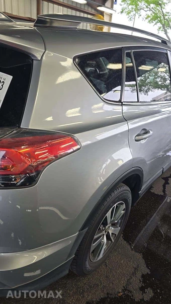 2017 Toyota RAV4 XLE – miniatura 27
