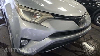 2017 Toyota RAV4 XLE – miniatura 38