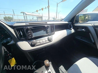 2017 Toyota RAV4 XLE – miniatura 10