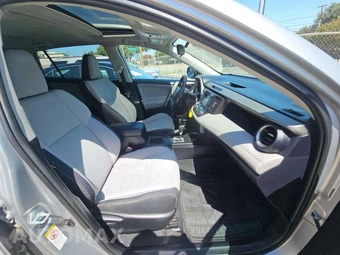 2017 Toyota RAV4 XLE – miniatura 18