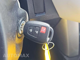 2017 Toyota RAV4 XLE – miniatura 8