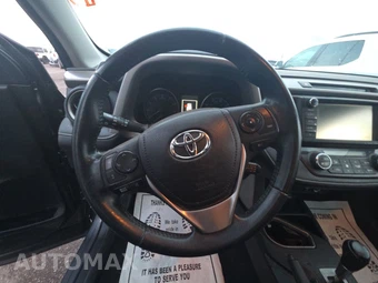 2017 Toyota RAV4 XLE – miniatura 10