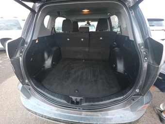 2017 Toyota RAV4 XLE – miniatura 16