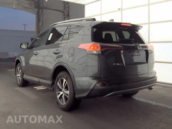 2017 Toyota RAV4 XLE – miniatura 6
