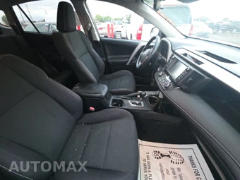 2017 Toyota RAV4 XLE – miniatura 8