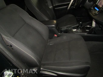 2017 Toyota RAV4 XLE – miniatura 16