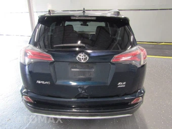 2017 Toyota RAV4 XLE – miniatura 5