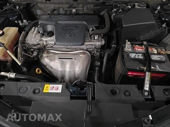 2017 Toyota RAV4 XLE – miniatura 7